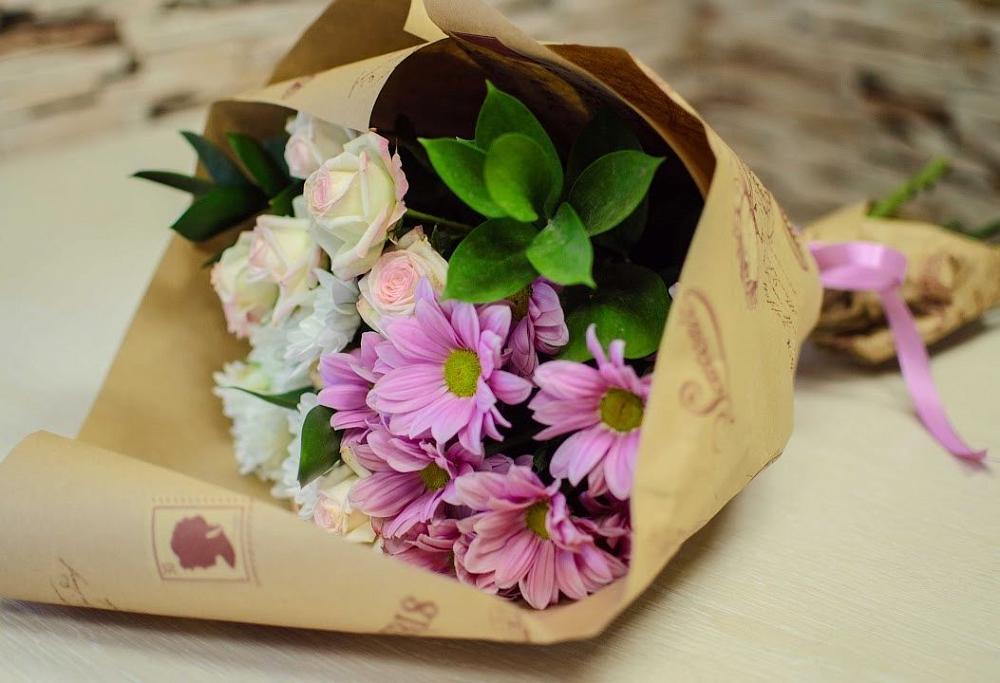 Букет цветов из: Розы и Хризантемы в Ровеньках