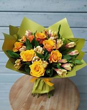 Букет цветов из:  Альстромерии и Розы в Ровеньках
