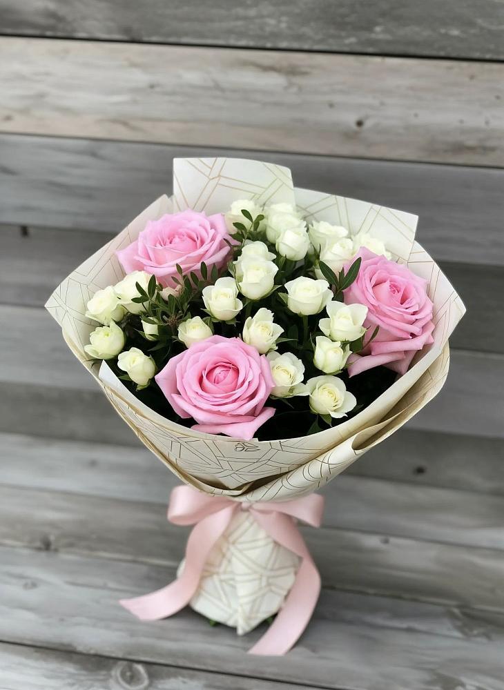 Букет цветов из: Розы в Ровеньках
