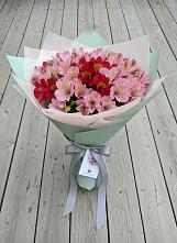 Букет цветов из:  Альстромерии #REPLACE_PRED# Ровеньках