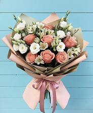Букет цветов из:  Розы, Альстромерии и Лизиантусы в Ровеньках
