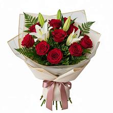 Букет цветов из:  Лилии и Розы в Ровеньках