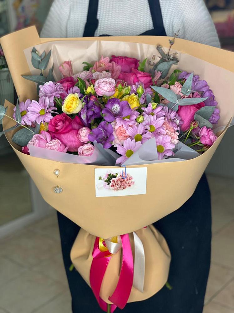 Букет цветов из: Хризантемы, Гвоздики и Альстромерии в Ровеньках