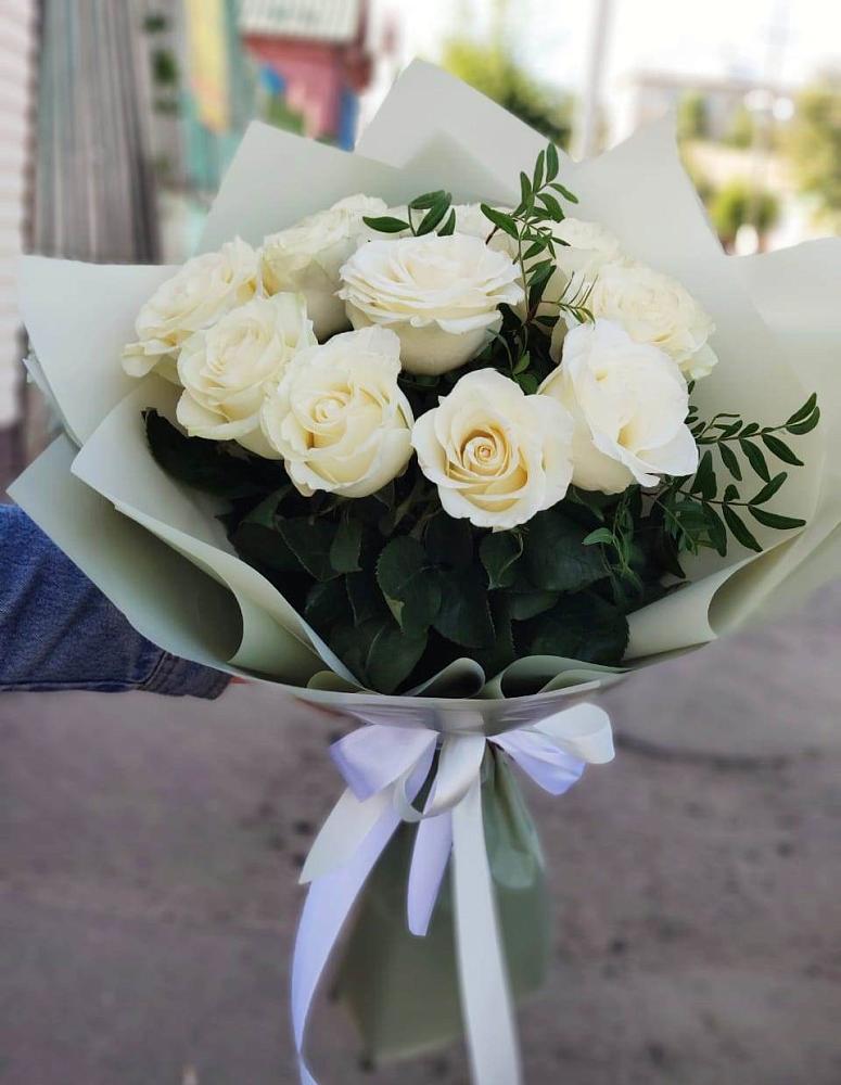 Букет Белые розы Проуд в Ровеньках