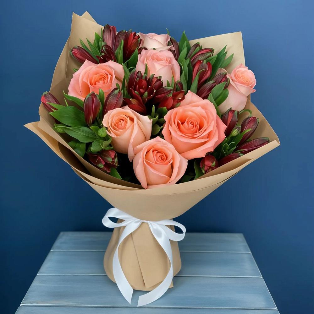 Букет цветов из: Розы и Альстромерии в Ровеньках