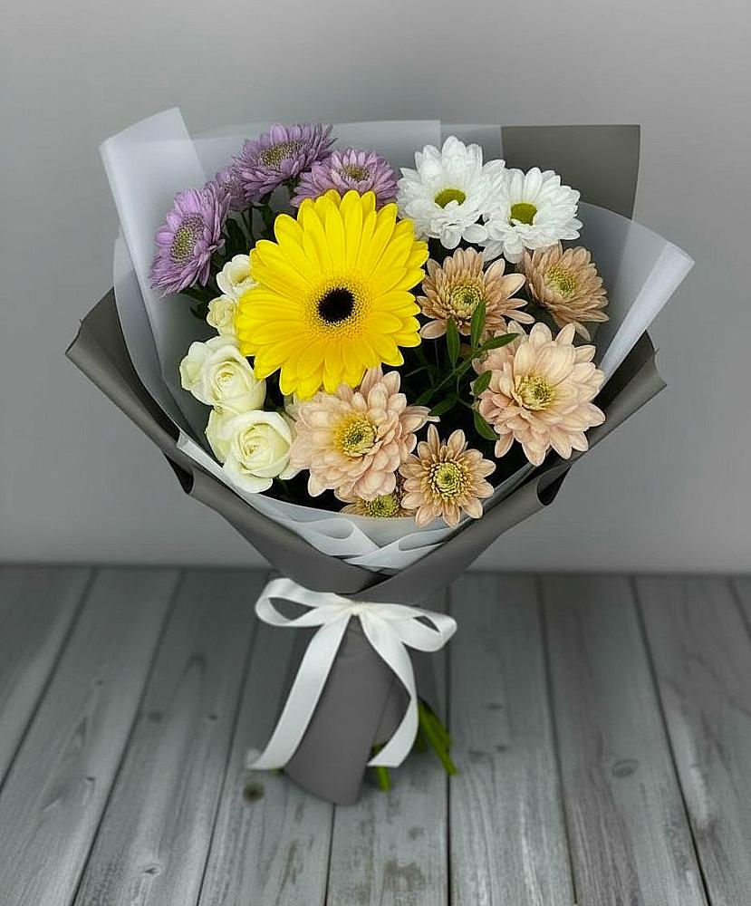 Букет цветов из: Розы, Герберы и Хризантемы в Ровеньках