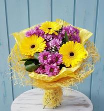 Букет цветов из:  Хризантемы и Герберы в Ровеньках