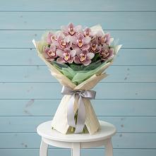 Букет цветов из:  Орхидеи и Розы в Ровеньках