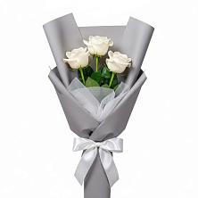 Букет 3 белые розы в Ровеньках