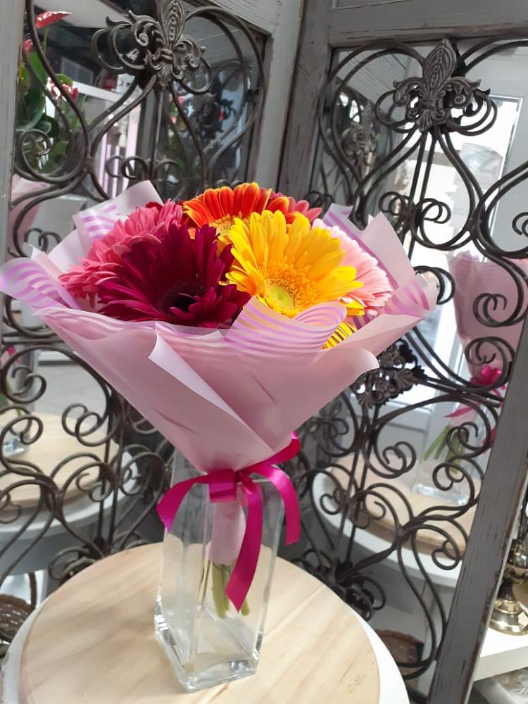 Букет цветов из: Герберы в Ровеньках