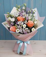 Букет цветов из:  Лизиантусы, Розы, Альстромерии и Гипсофила в Ровеньках