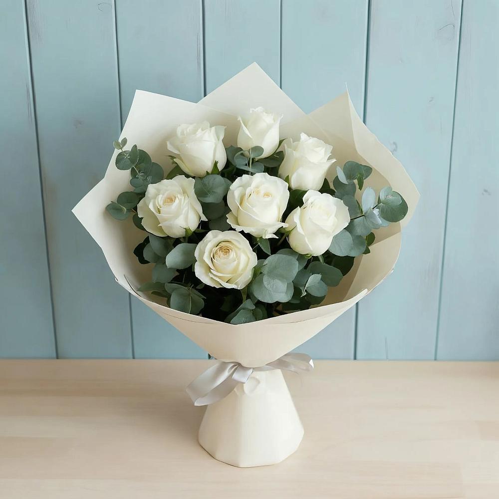 Букет Белые розы в Эвкалипте в Ровеньках