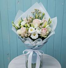Букет цветов из:  Розы и Лизиантусы #REPLACE_PRED# Ровеньках