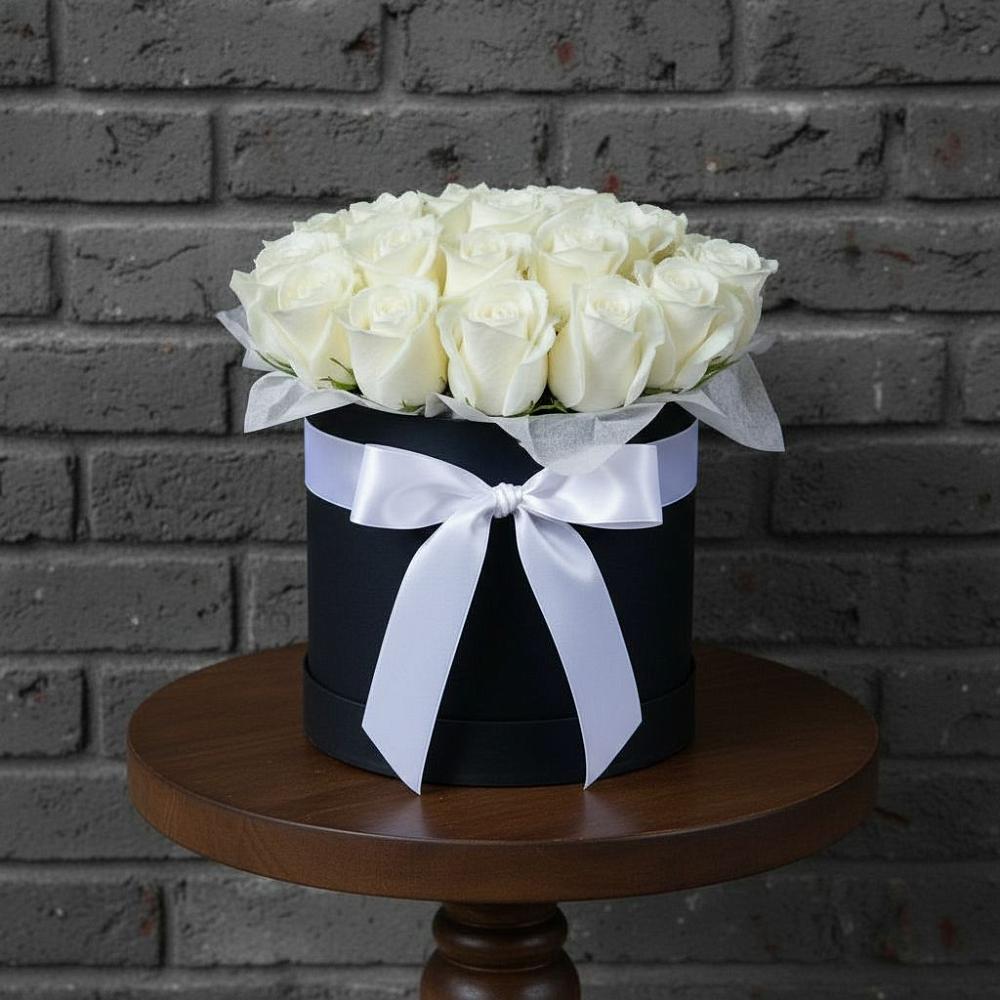 Цветочная композиция из Розы в шляпной коробке в Ровеньках