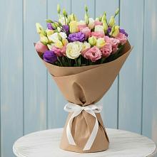 Букет цветов из:  Лизиантусы в Ровеньках