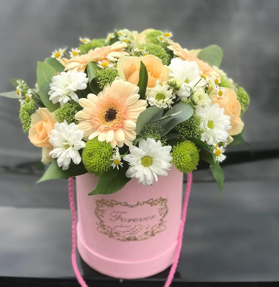 Цветочная композиция из Розы, Герберы и Хризантемы в шляпной коробке в Ровеньках