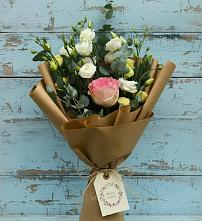 Букет цветов из:  Розы и Лизиантусы #REPLACE_PRED# Ровеньках