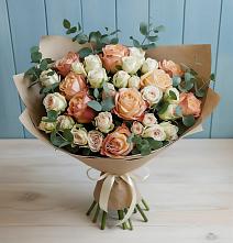 Букет цветов из:  Альстромерии и Розы в Ровеньках
